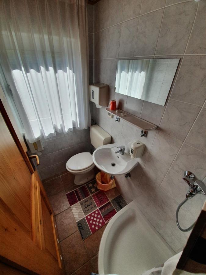 Pr' Florjan Hotel Cerklje na Gorenjskem Bagian luar foto